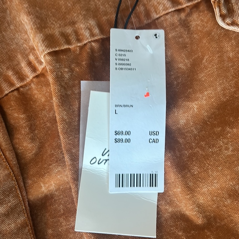 Large Button Up - Picture 4 of 4